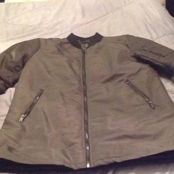 Forever 21 Olive color padded mid length coat - Picture 1 of 3